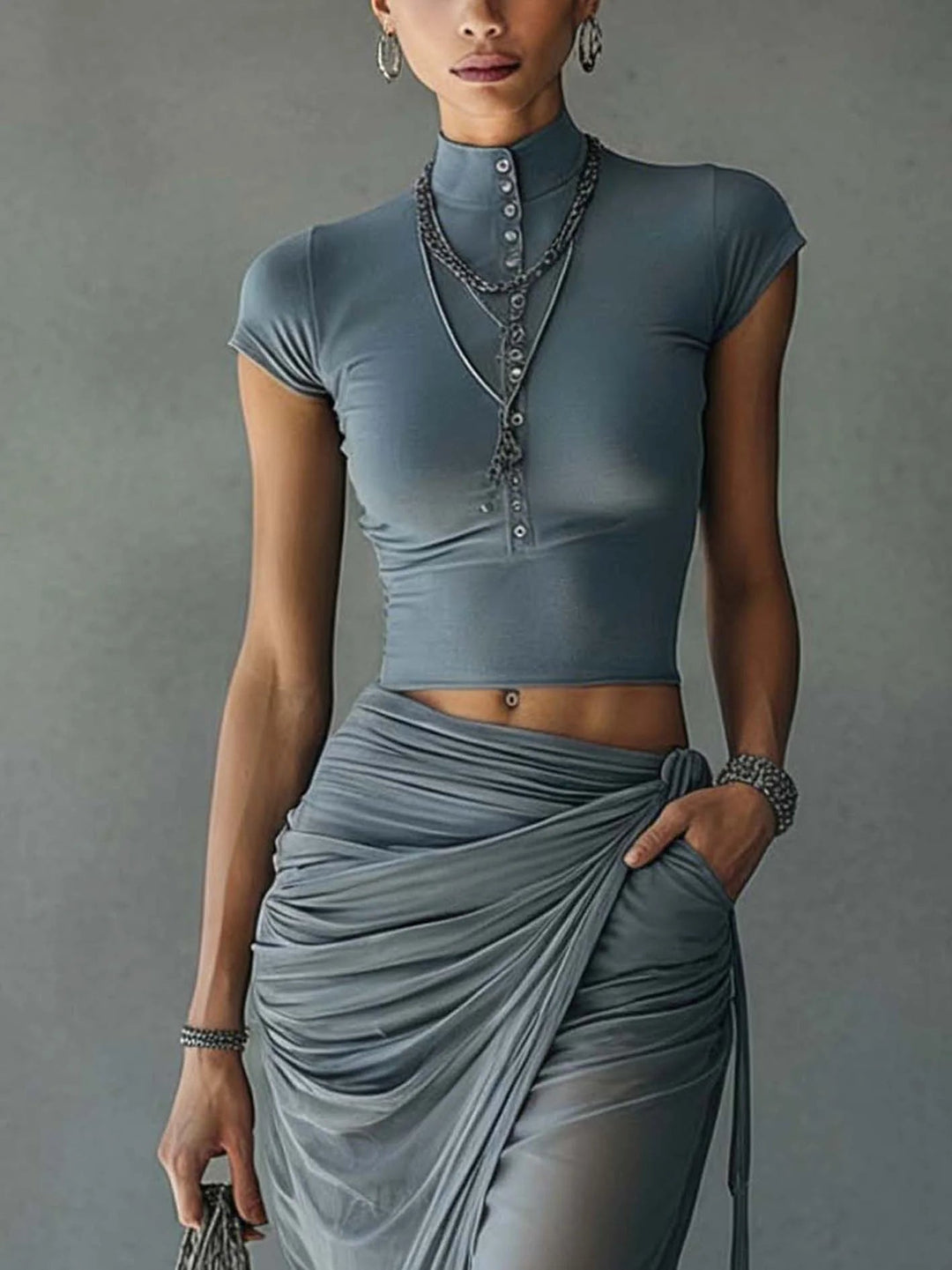 Noor™ | Set Top Corto e Gonna Drappeggiata Trasparente