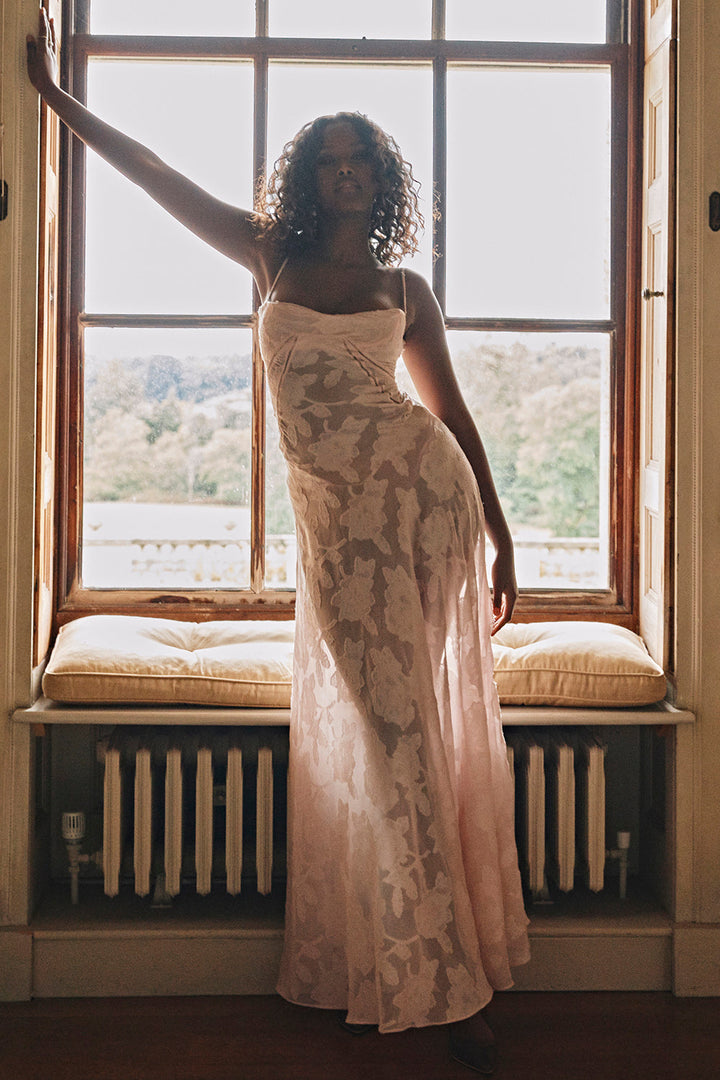 Cecilia – Abito elegante e romantico