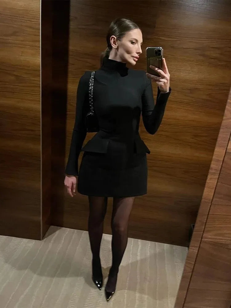 Livia - Abito Elegante Scollo Attillato